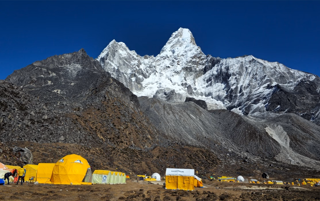 amadablam-bc.avif