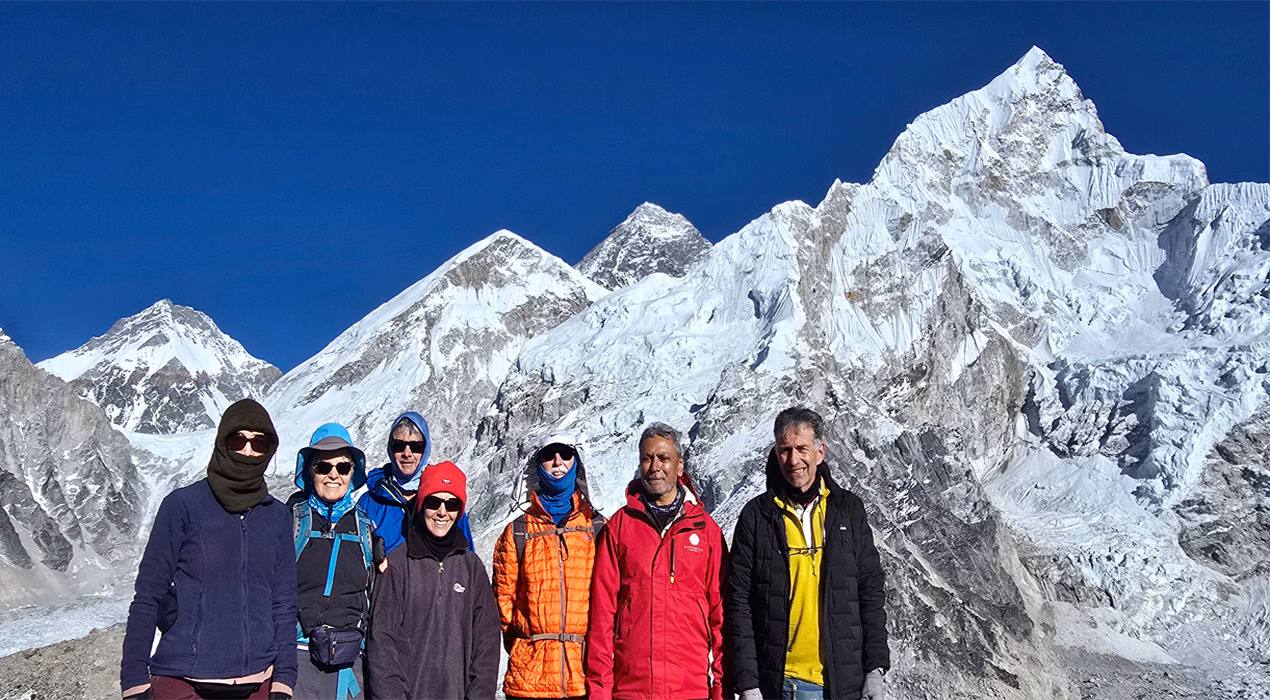 team-pic-before-kalapathar.avif